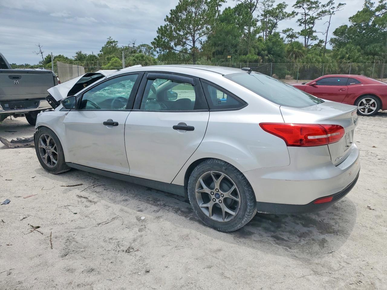 2016 Ford Focus S - Image 2