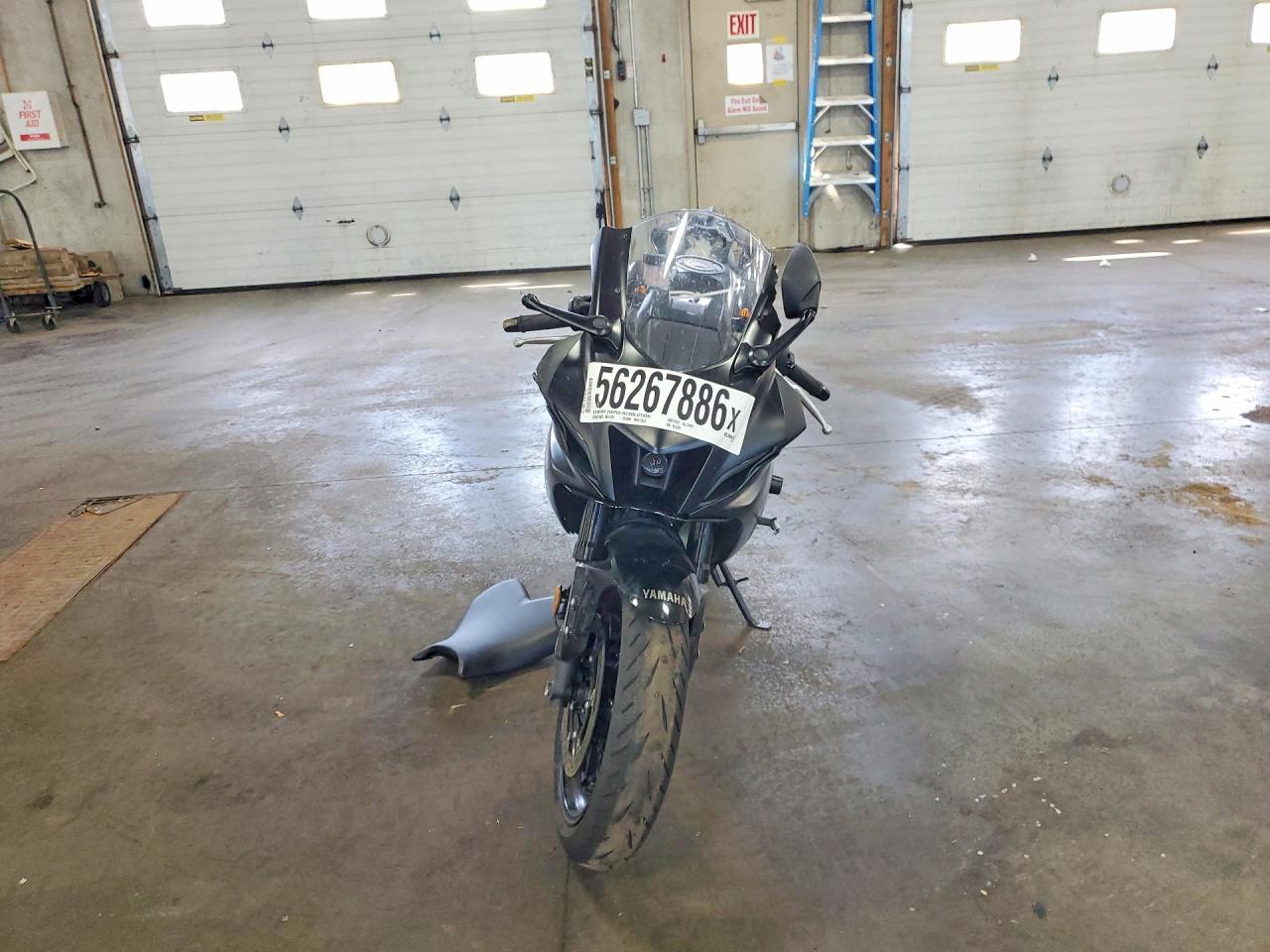 2025 Yamaha Yzfr7 - Фото 2