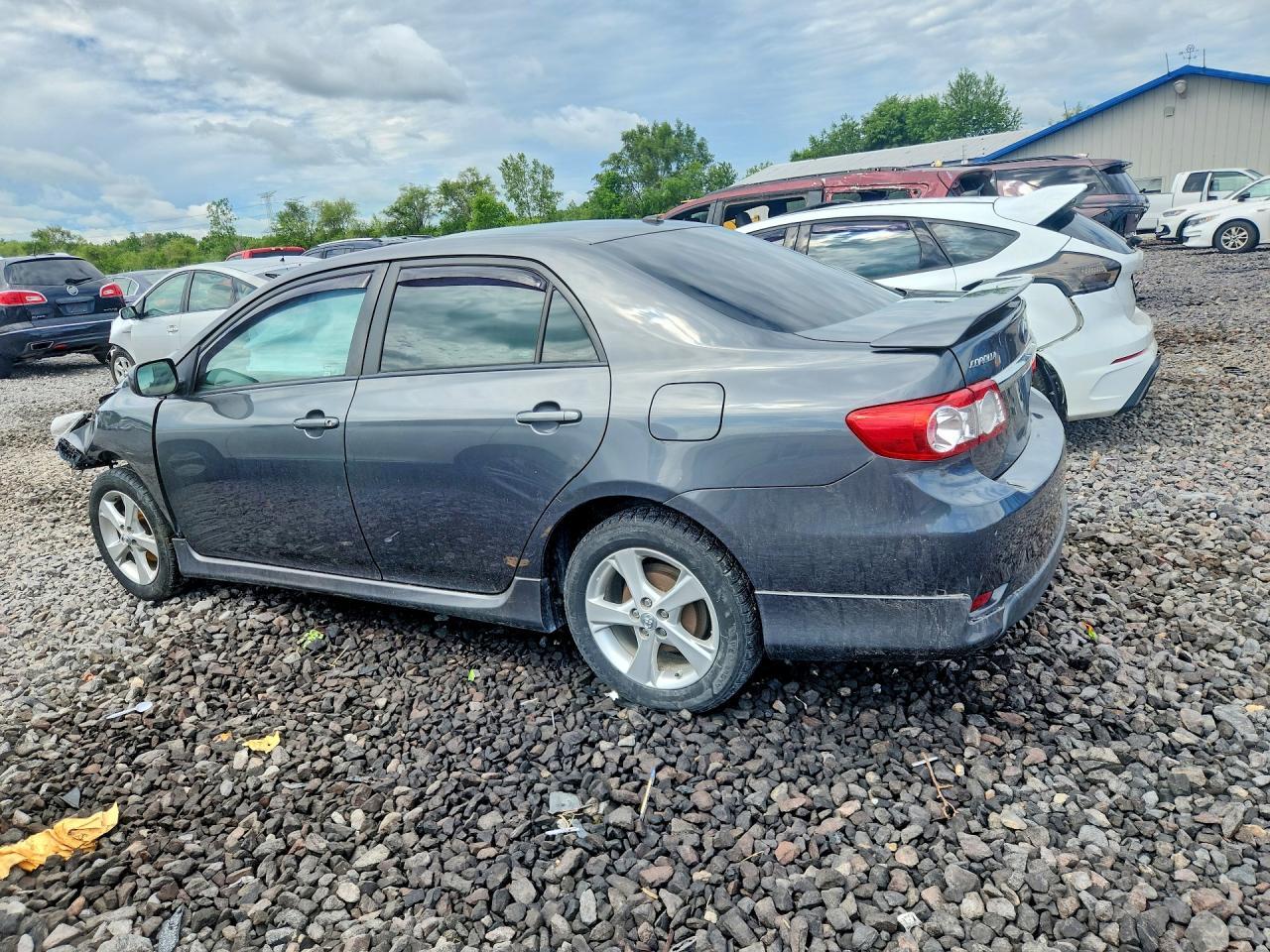 2011 Toyota Corolla S - Фото 2