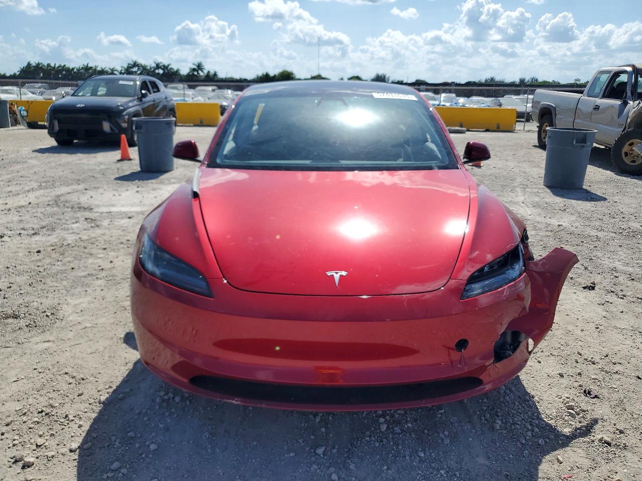 2024 Tesla Model 3 - Фото 5