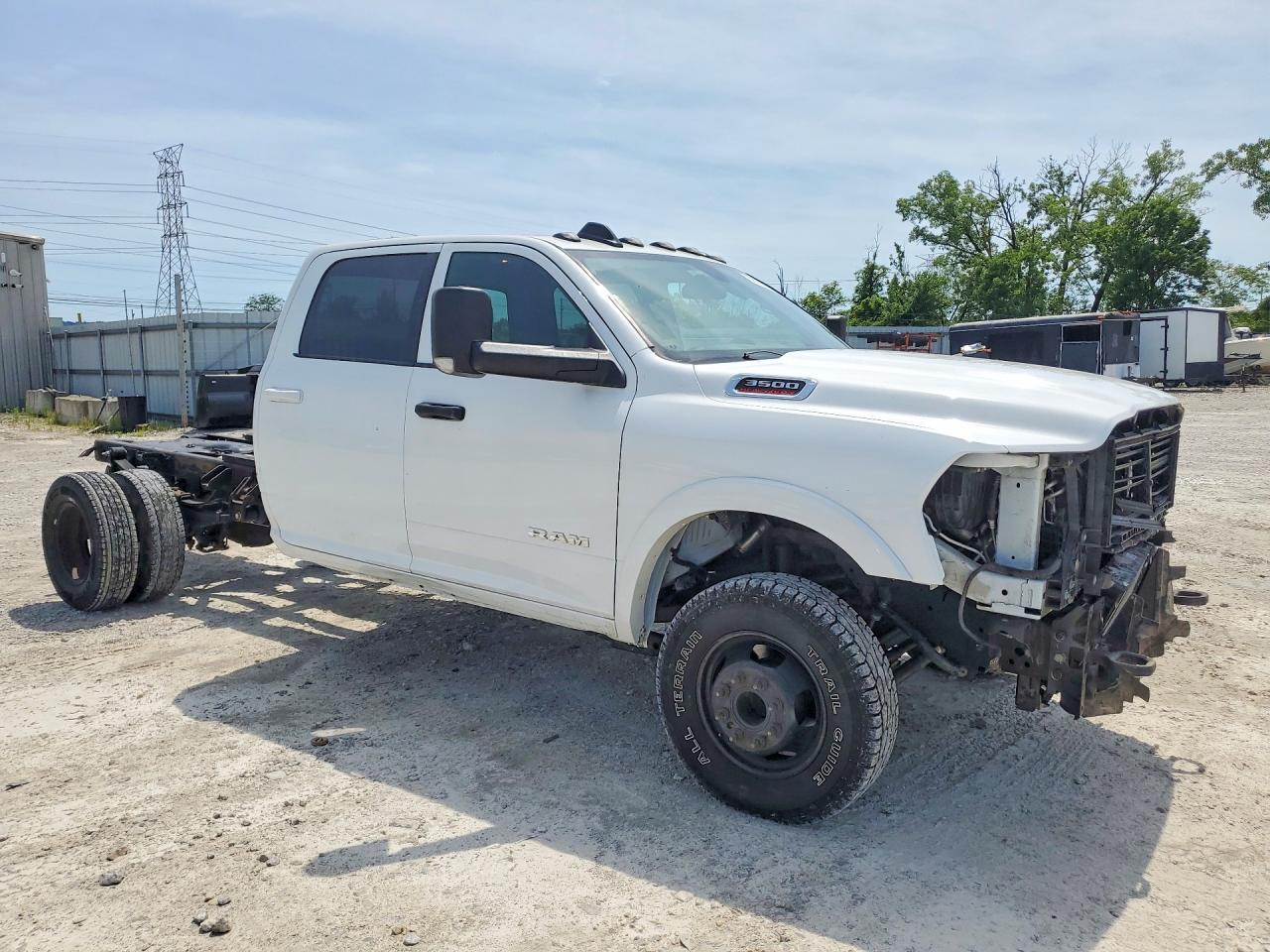 2022 Ram 3500 - Image 4
