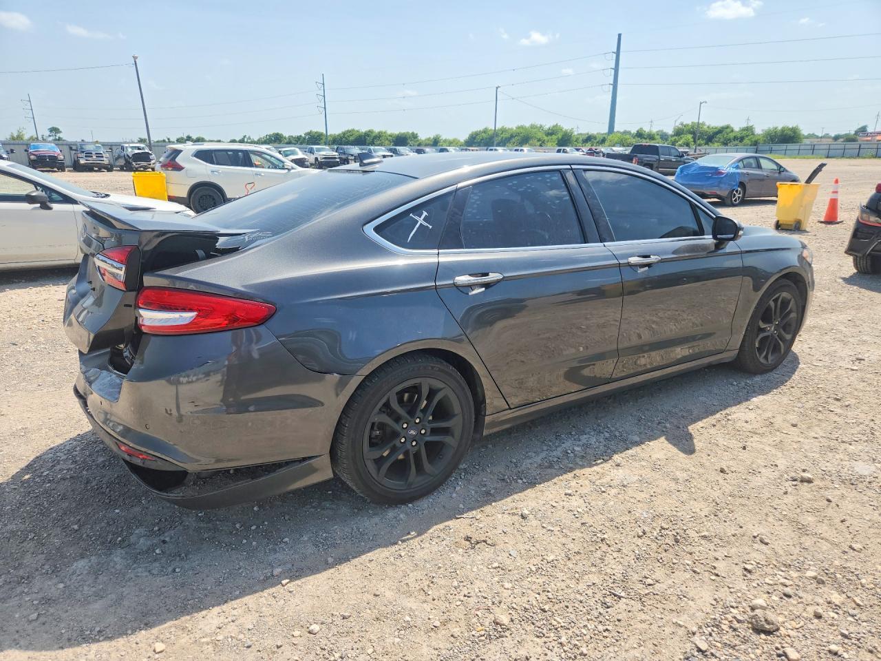2019 Ford Fusion Titanium - Фото 3