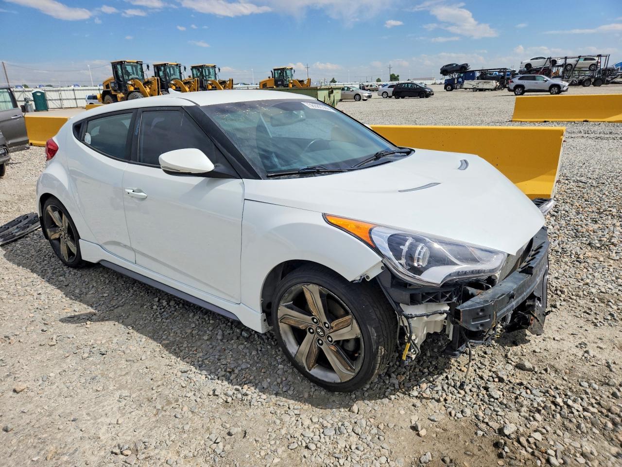 2015 Hyundai Veloster Turbo - Image 4