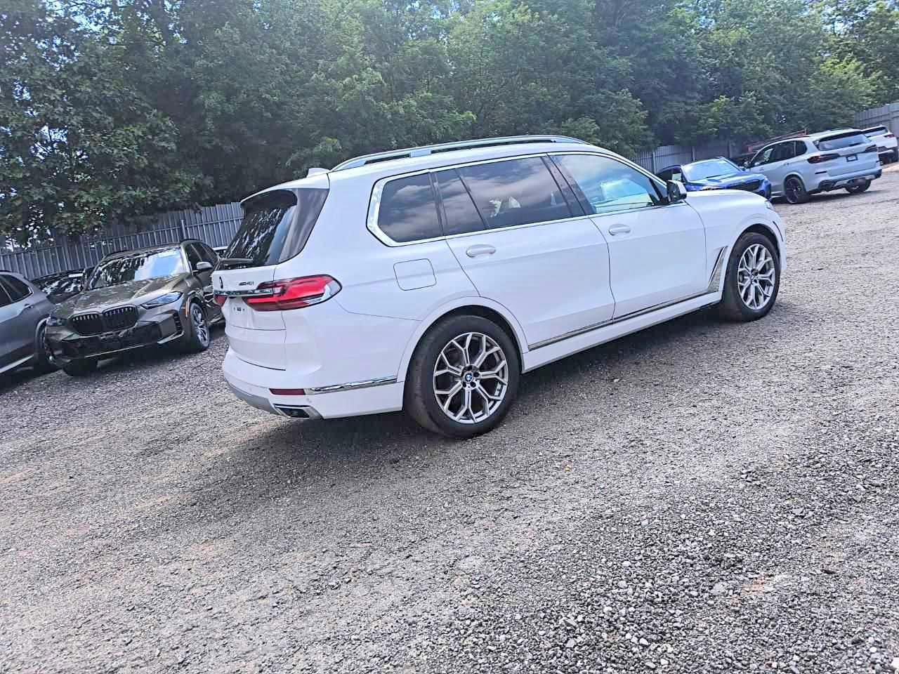 2019 BMW X7 xDrive40I - Фото 4