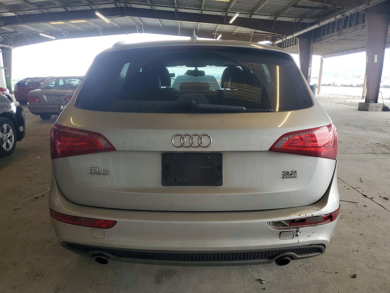 2011 Audi Q5 Premium Plus - Image 6