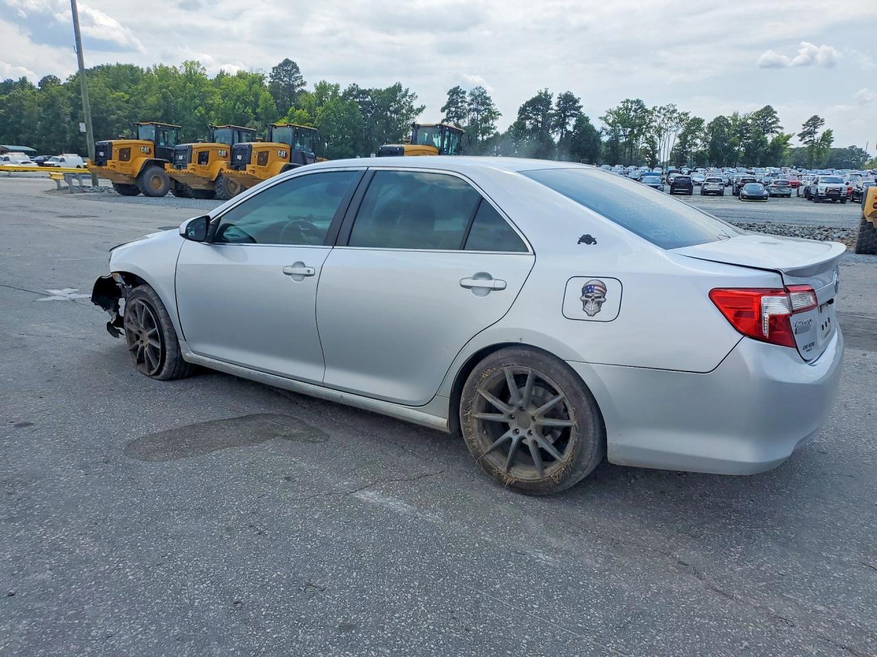 2012 Toyota Camry L - Фото 2