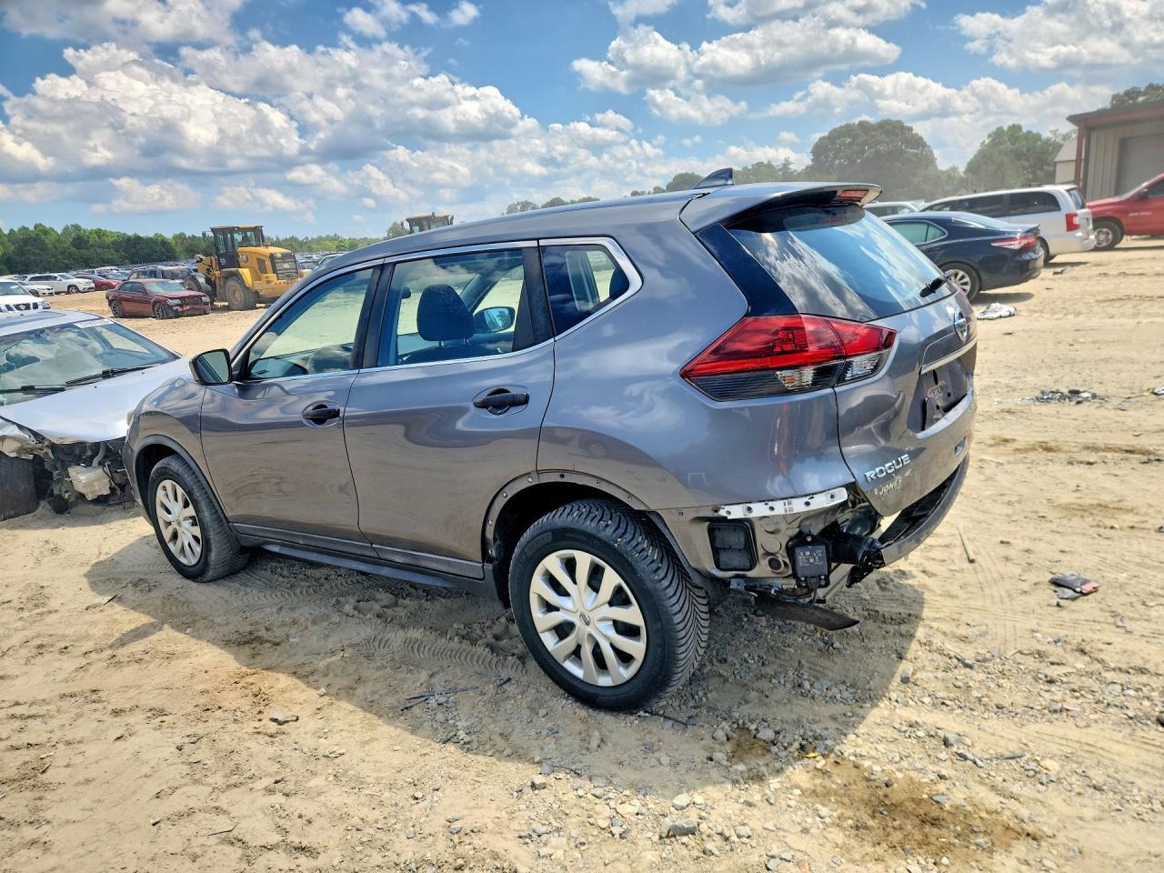 2018 Nissan Rogue S - Фото 2