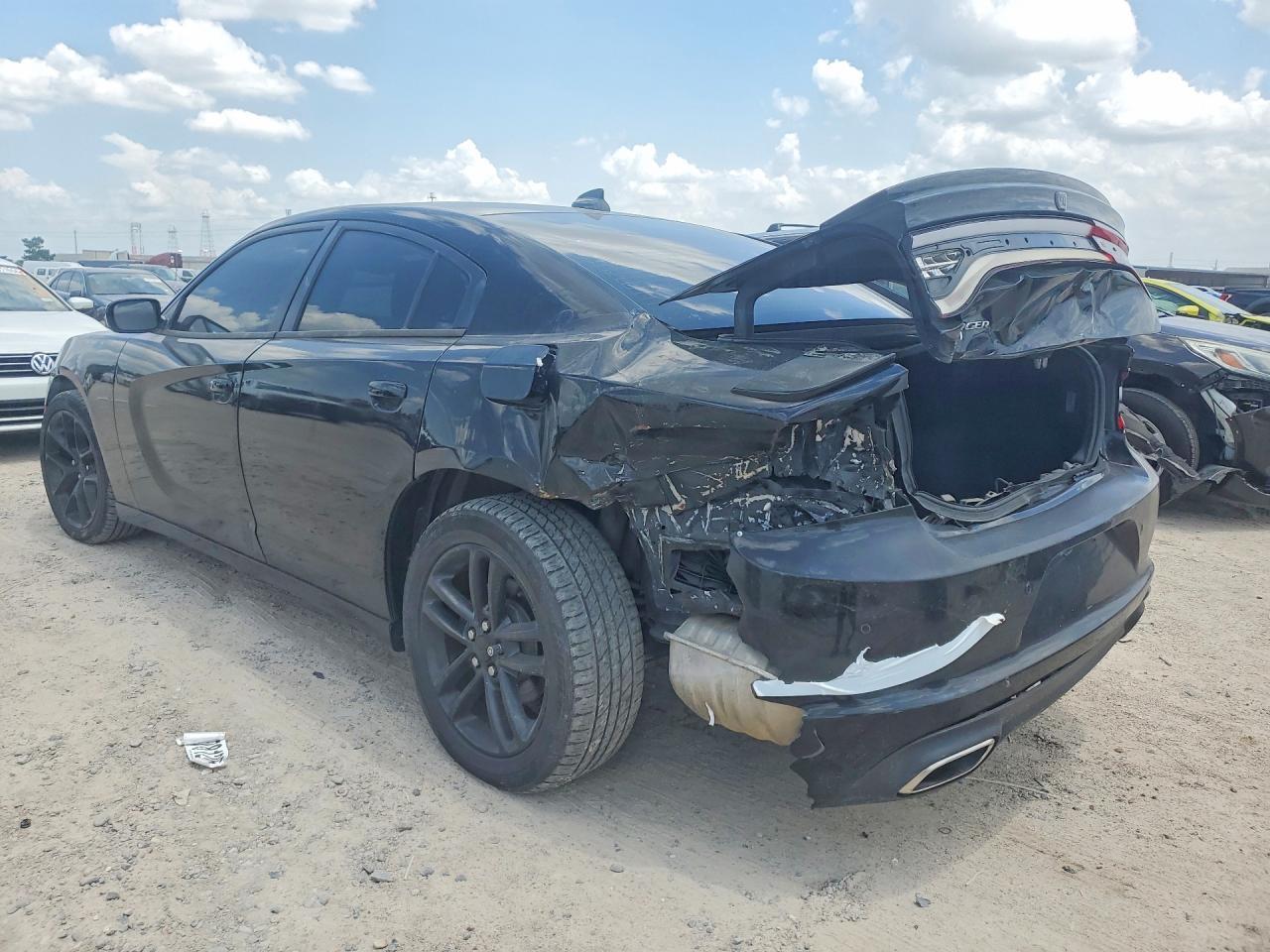 2019 Dodge Charger Sxt - Image 2
