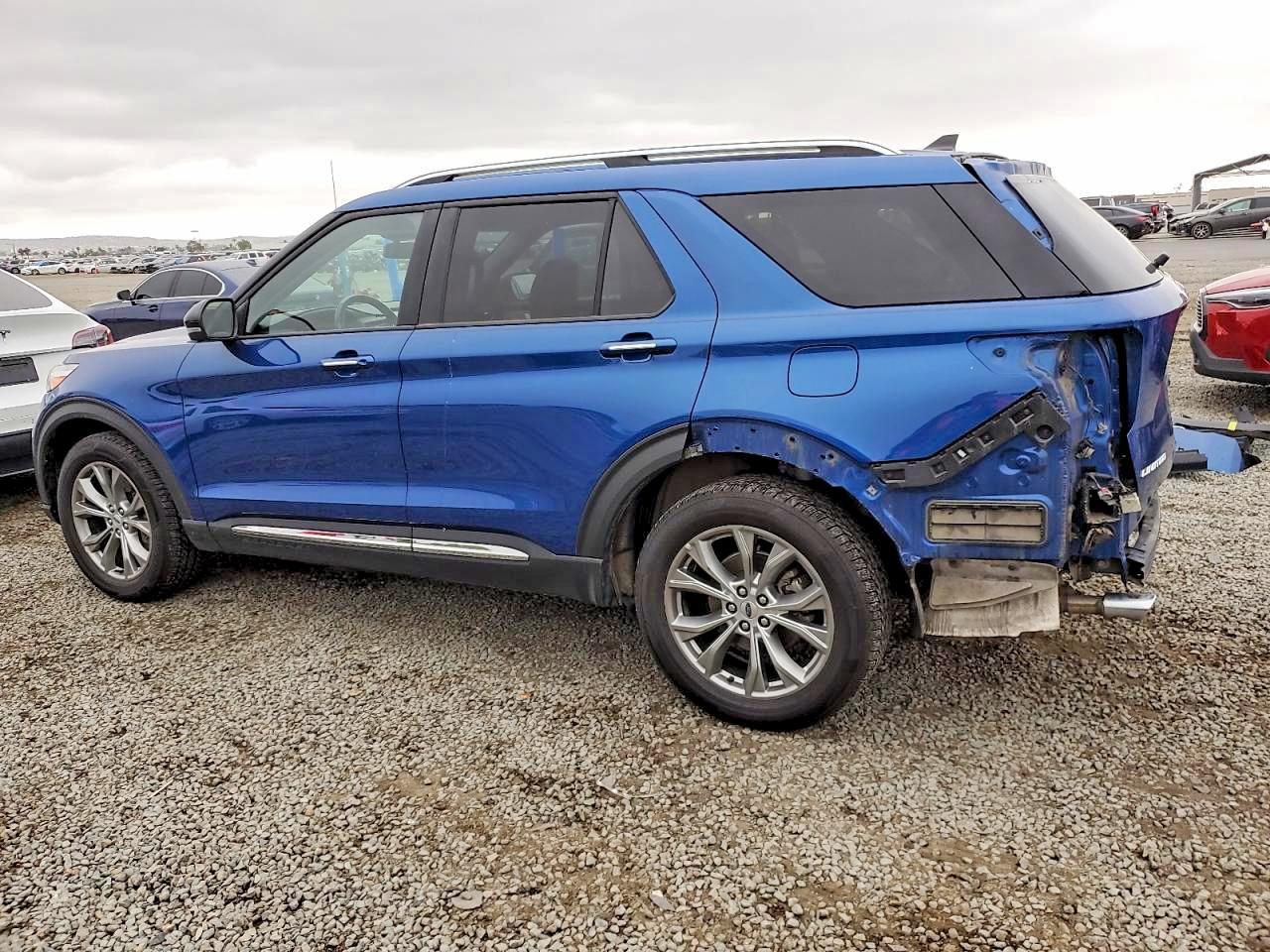 2022 Ford Explorer Limited - Image 2