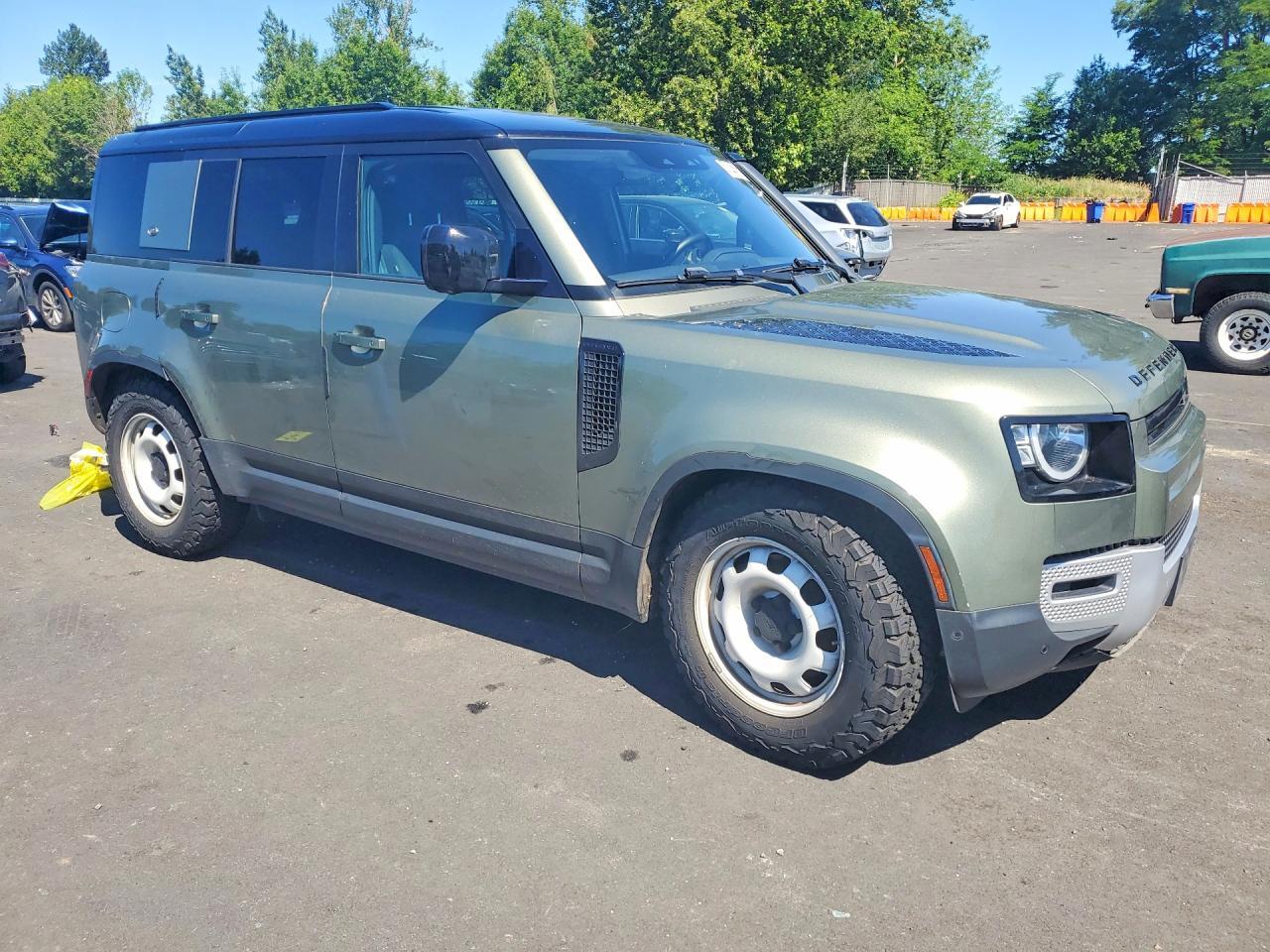 2021 Land Rover Defender 110 - Фото 4