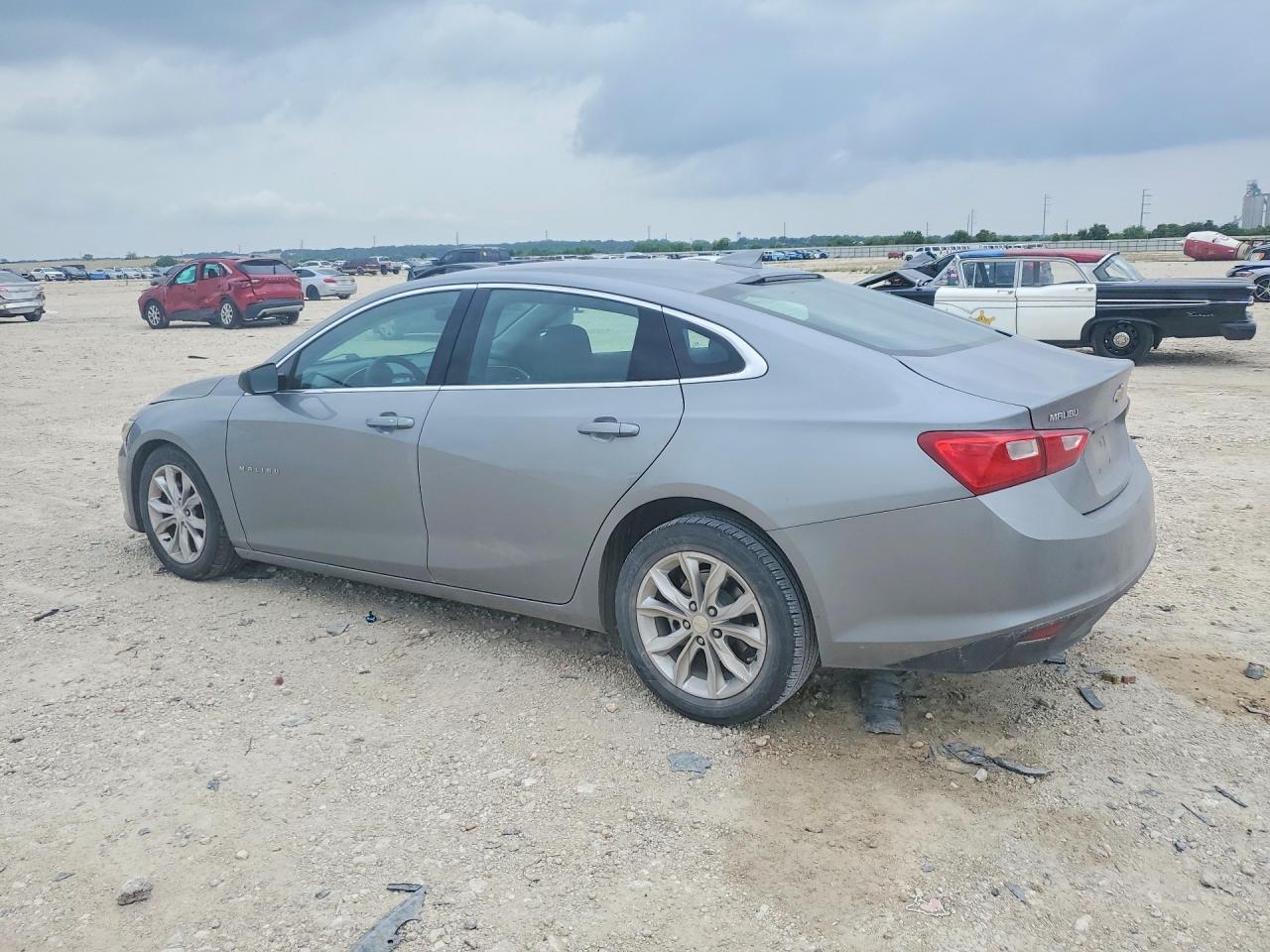 2023 Chevrolet Malibu Lt - Фото 2