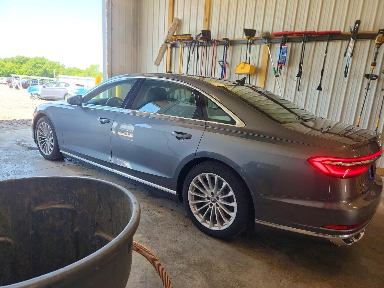 2019 Audi A8 L - Фото 2
