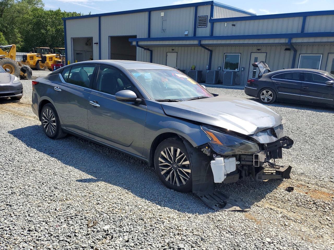 2023 Nissan Altima Sv - Image 4