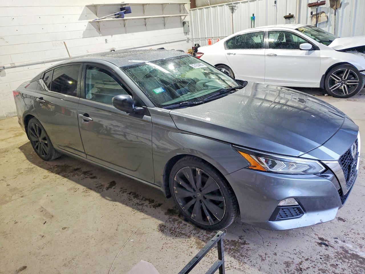 2020 Nissan Altima Sr - Фото 4