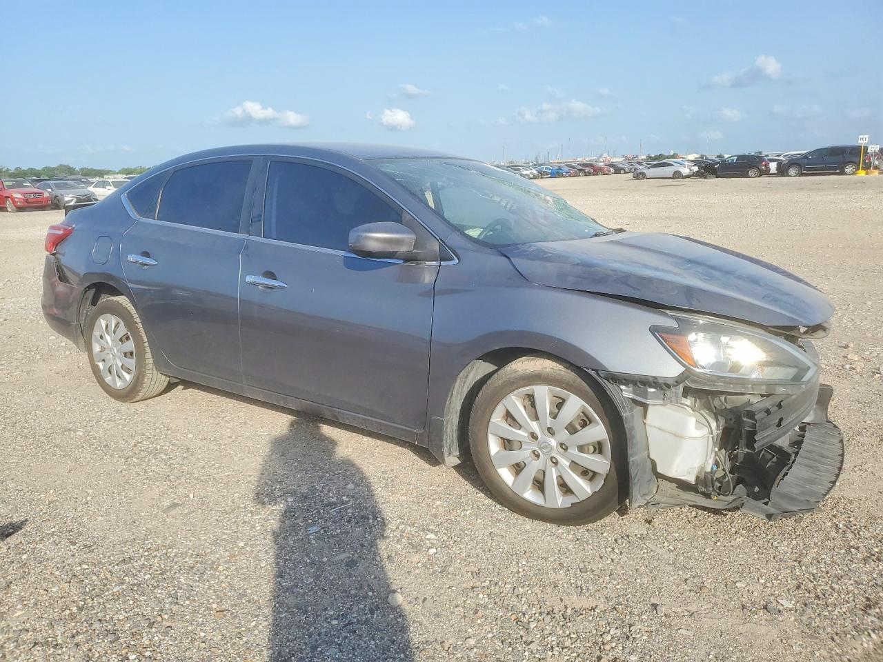 2017 Nissan Sentra S - Фото 4
