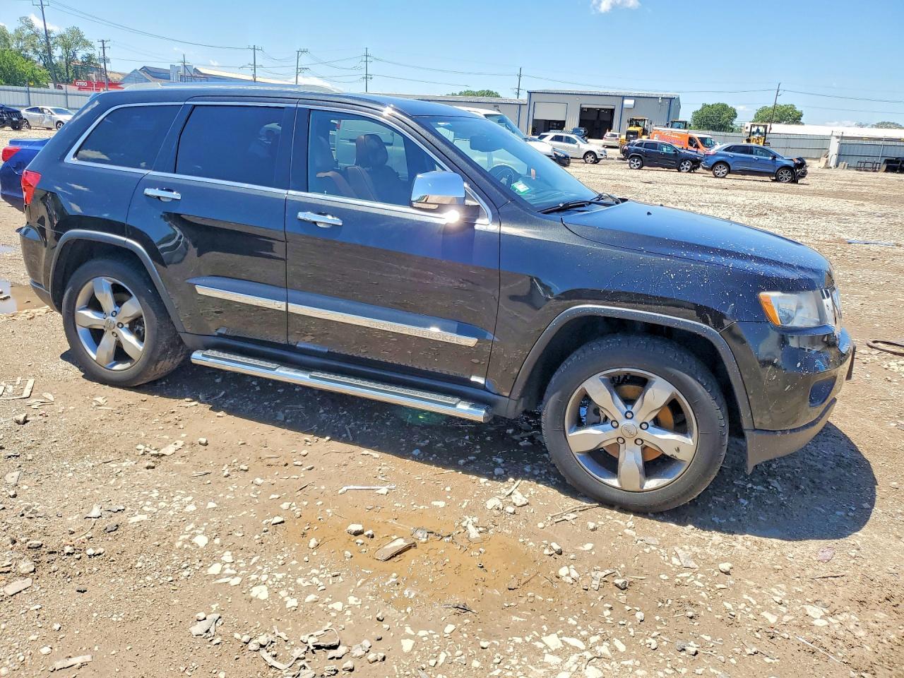 2012 Jeep Grand Cherokee Overland - Image 4