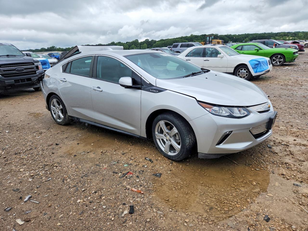 2017 Chevrolet Volt Lt - Image 4