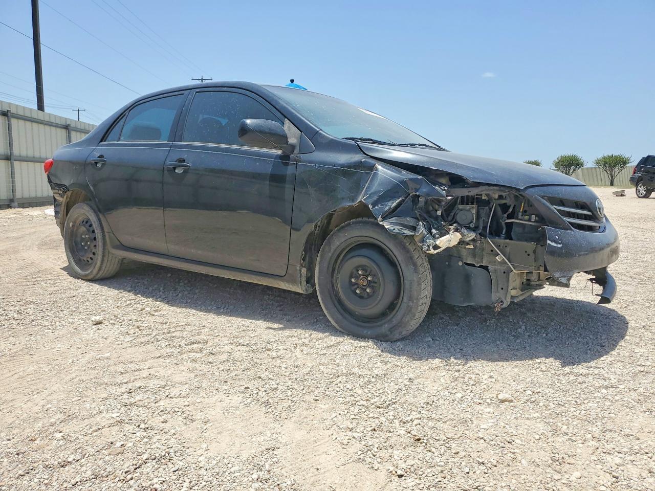 2013 Toyota Corolla Le - Image 4
