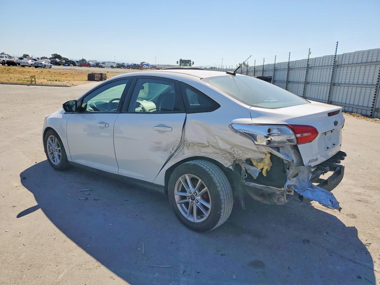 2016 Ford Focus Se - Фото 2