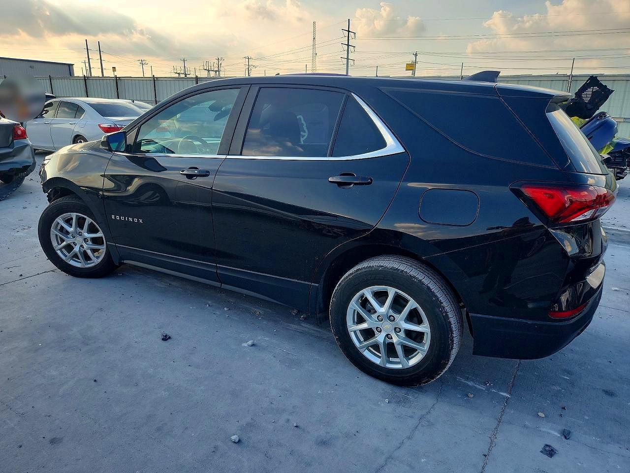 2022 Chevrolet Equinox Lt - Фото 2