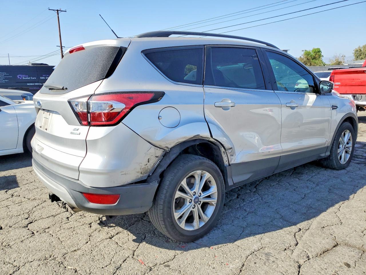 2018 Ford Escape Se - Фото 3