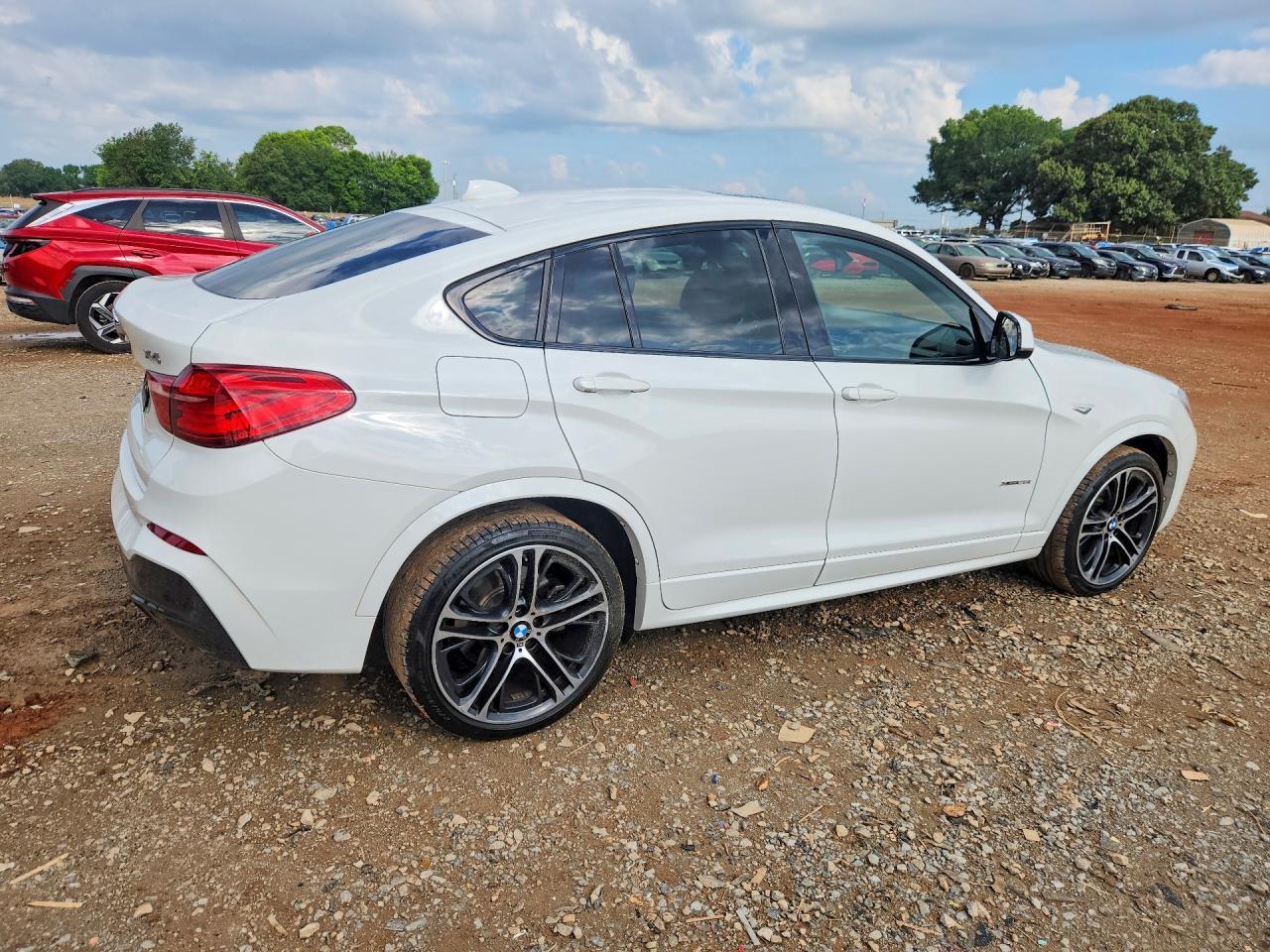 2017 BMW X4 xDrive28I - Фото 3