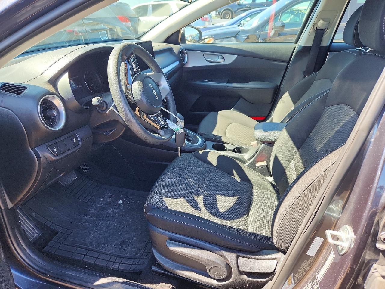 2023 Kia Forte Lxs - Image 7