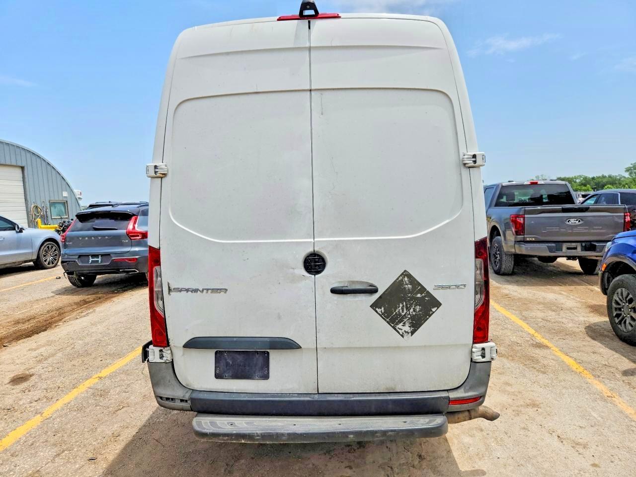 2021 Mercedes-Benz Sprinter 2500 - Image 6