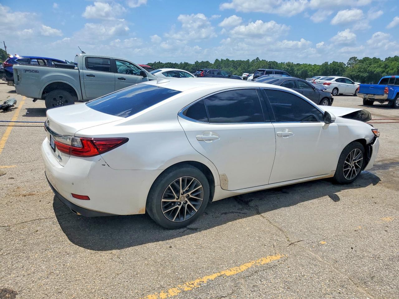 2017 Lexus Es 350 - Image 3