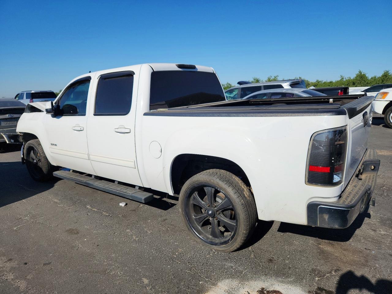 2013 GMC Sierra C1500 Slt - Image 2