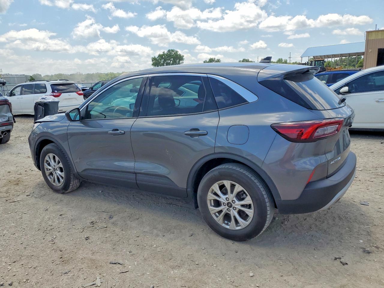 2023 Ford Escape Active - Image 2