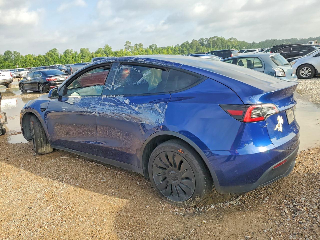 2021 Tesla Model Y - Image 2