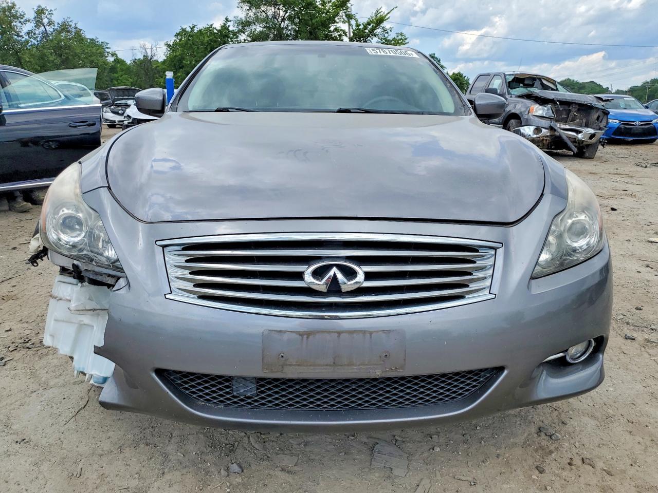 2011 Infiniti G37 - Image 5