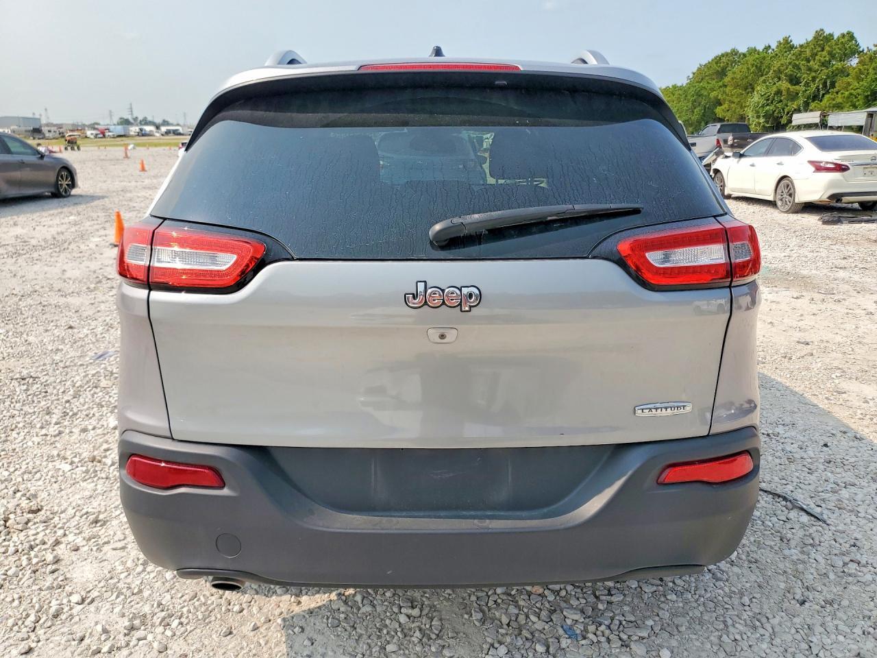 2015 Jeep Cherokee Latitude - Image 6