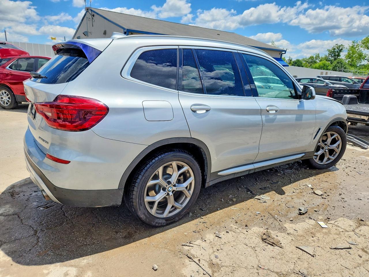 2021 BMW X3 Sdrive30I - Фото 3