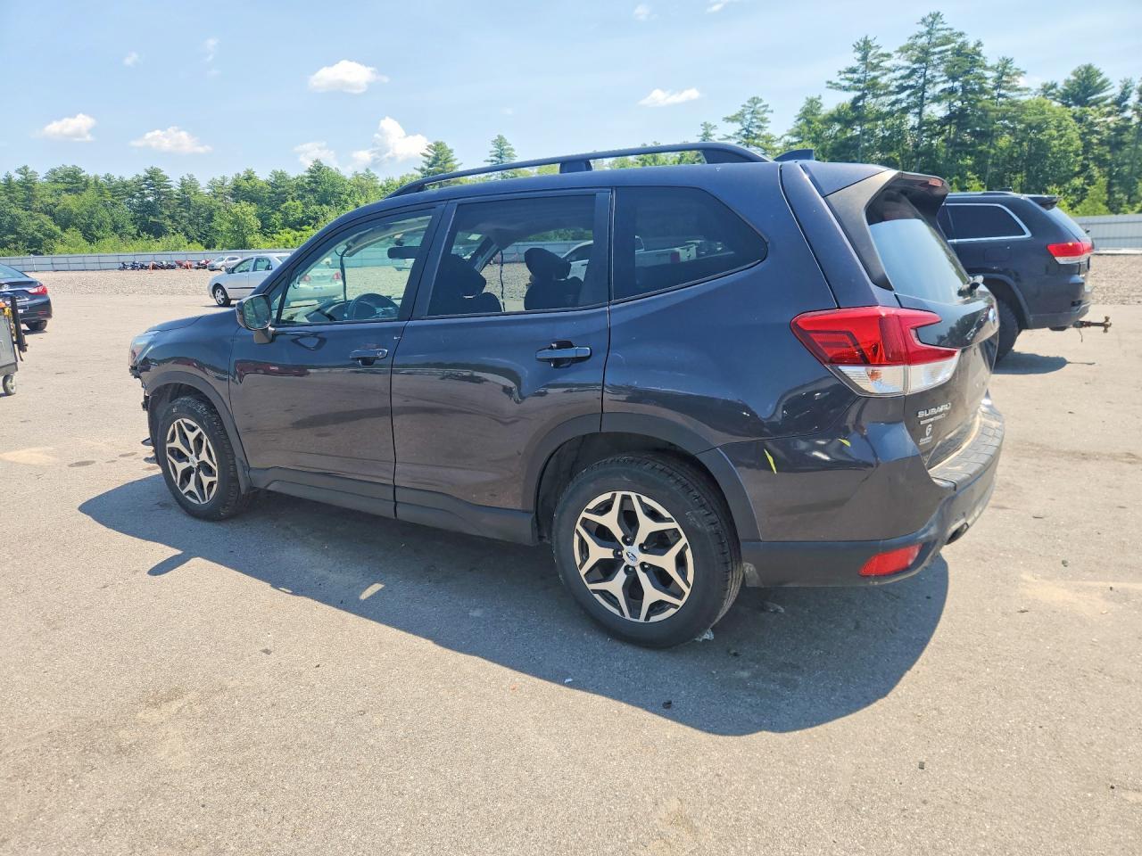 2019 Subaru Forester Premium - Фото 2