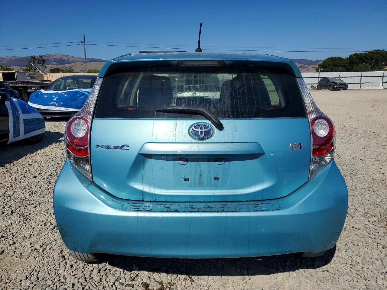 2013 Toyota Prius C One - Фото 6