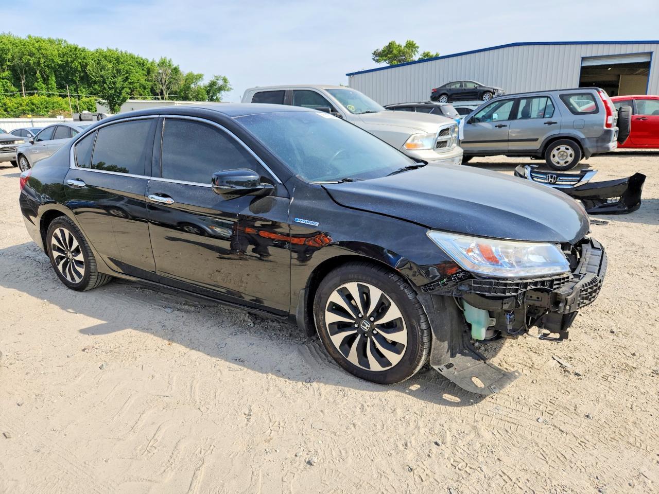 2015 Honda Accord Touring Hybrid - Фото 4