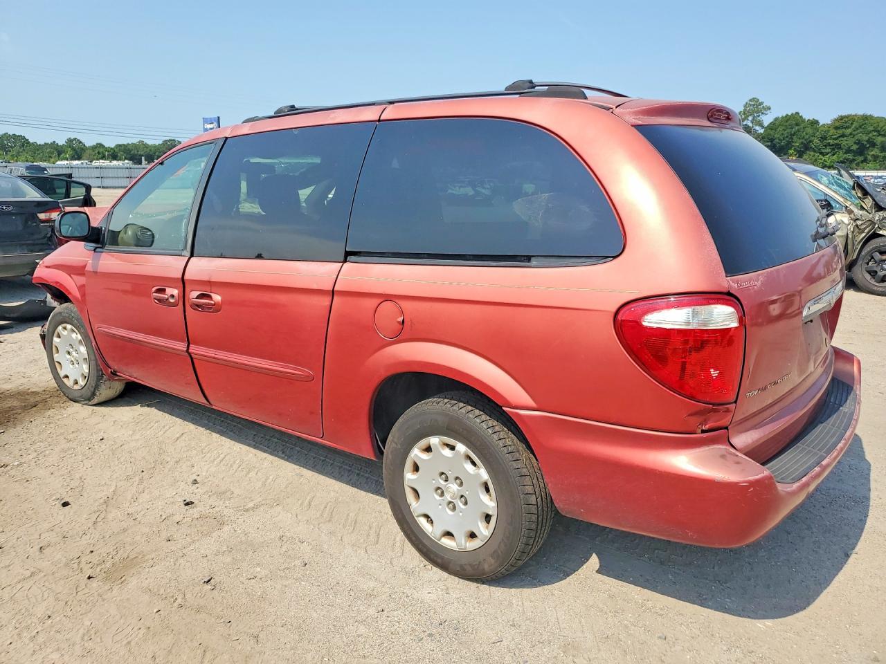 2003 Chrysler Town & Country Lx - Фото 2