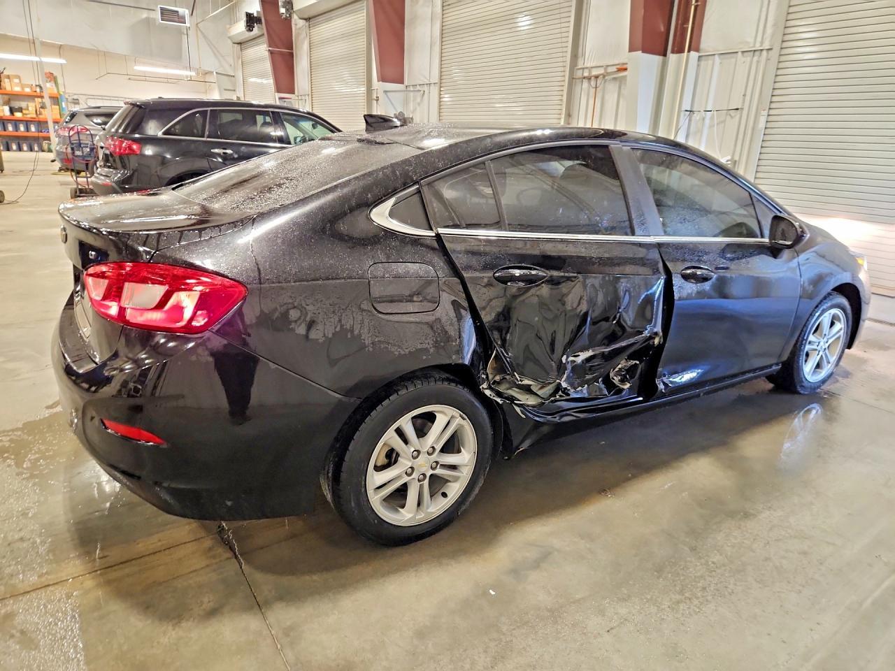 2017 Chevrolet Cruze Lt - Фото 3