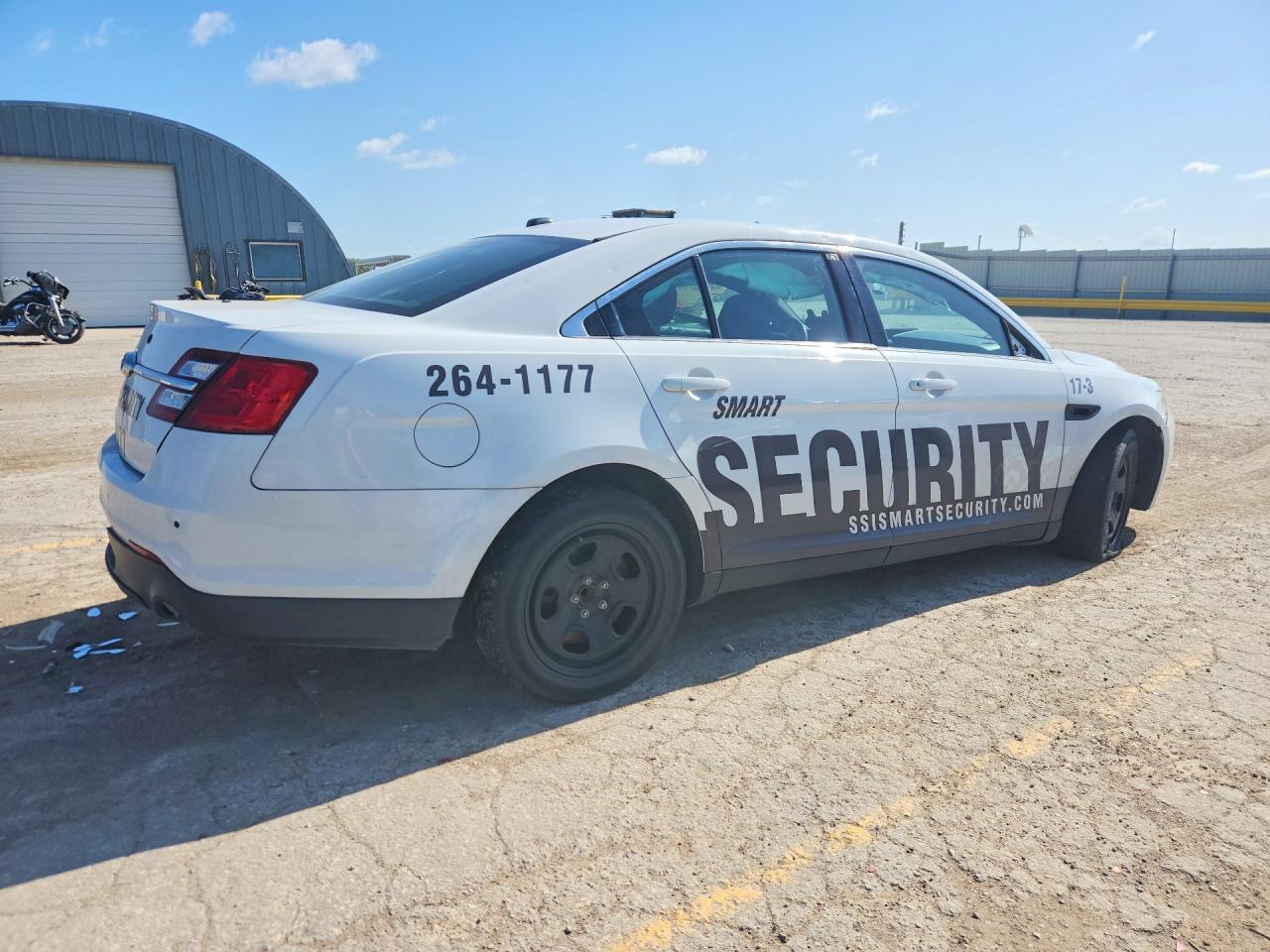 2017 Ford Taurus Police Interceptor - Фото 3