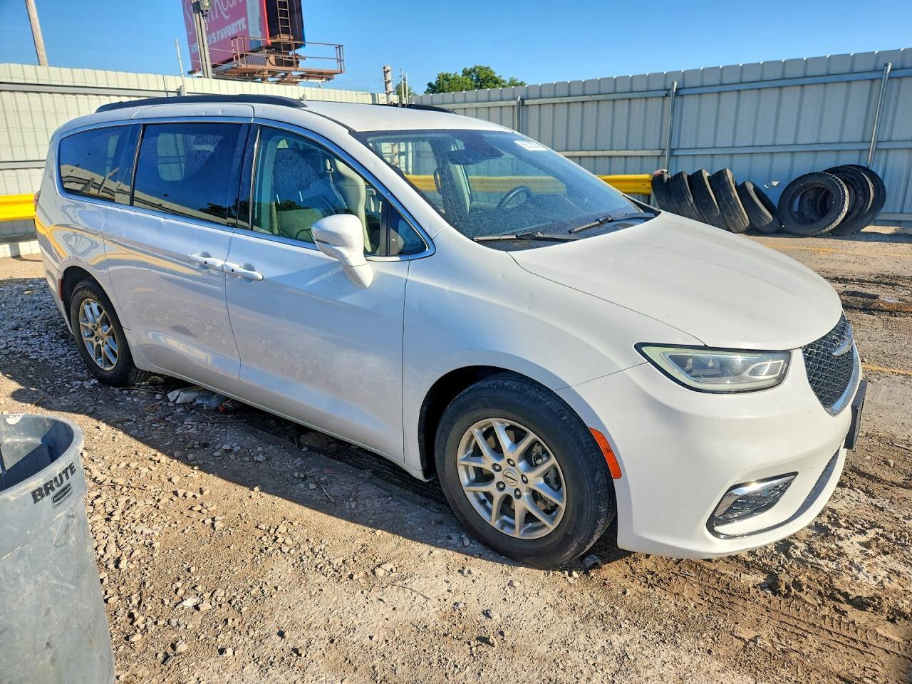 2022 Chrysler Pacifica Touring L - Фото 4