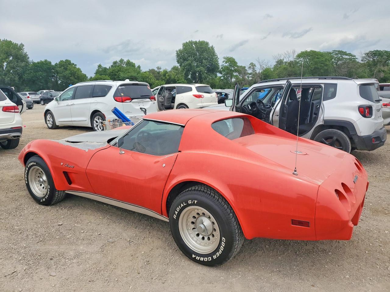 1976 Chevrolet Corvette - Фото 2