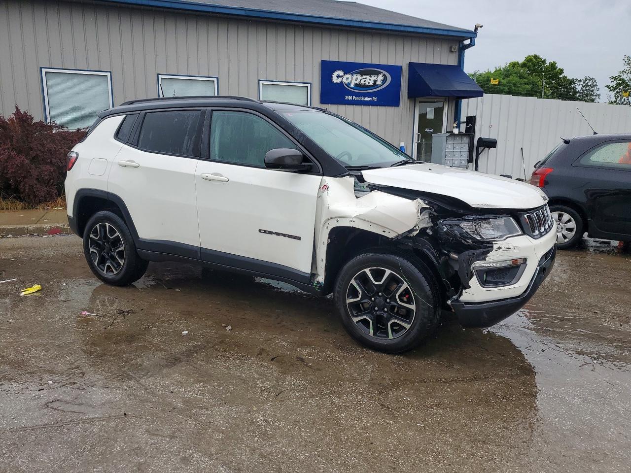 2019 Jeep Compass Trailhawk - Image 4