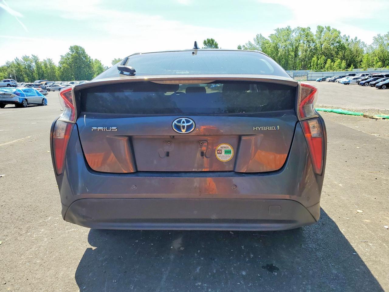 2018 Toyota Prius Two - Фото 6
