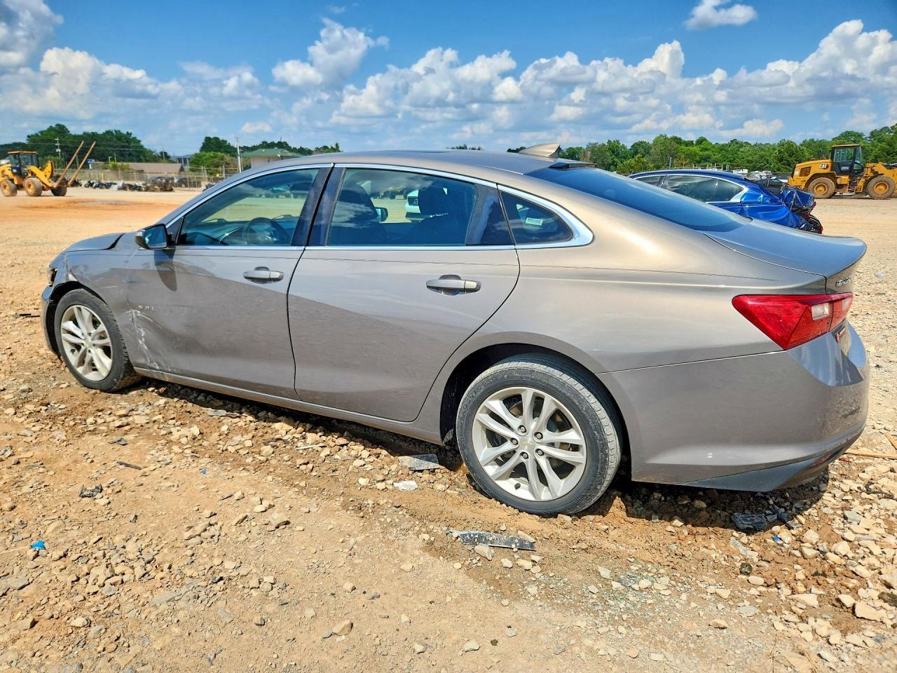 2018 Chevrolet Malibu Lt - Image 2