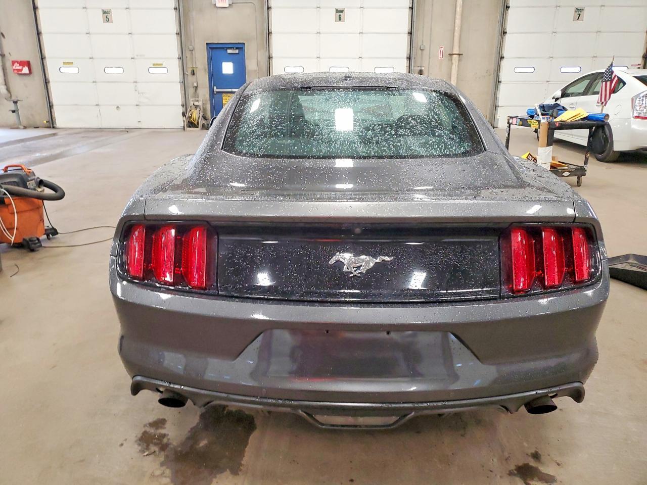 2015 Ford Mustang - Image 6