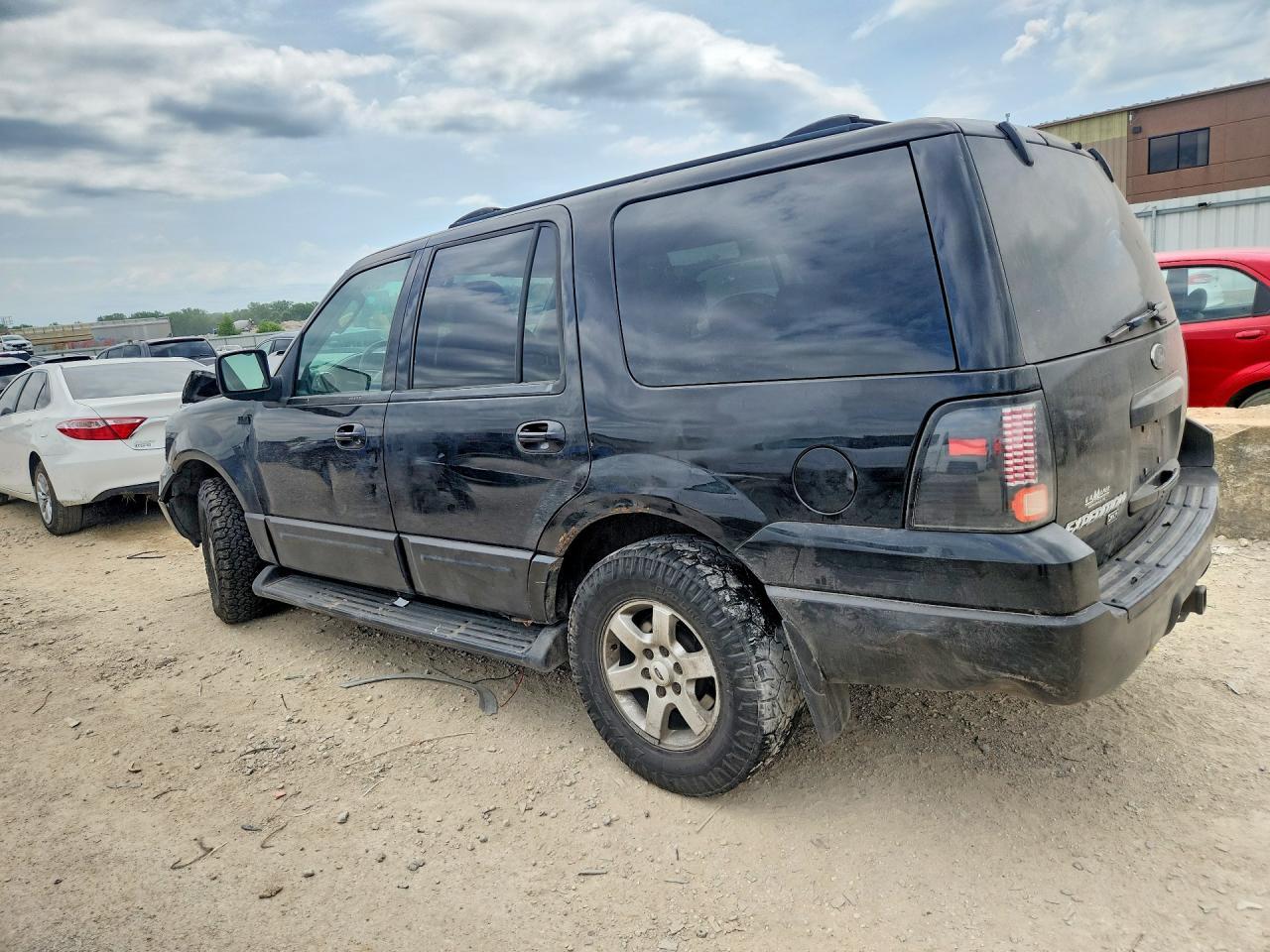 2004 Ford Expedition Xlt - Фото 2