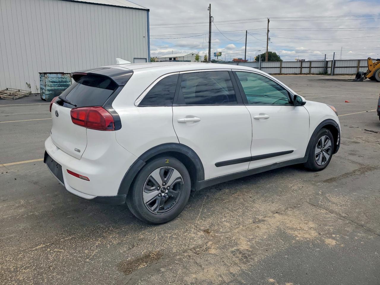 2017 Kia Niro Fe - Фото 3