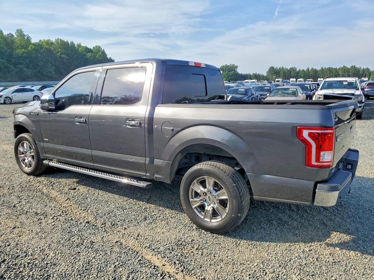 2016 Ford F150 Supercrew - Фото 2